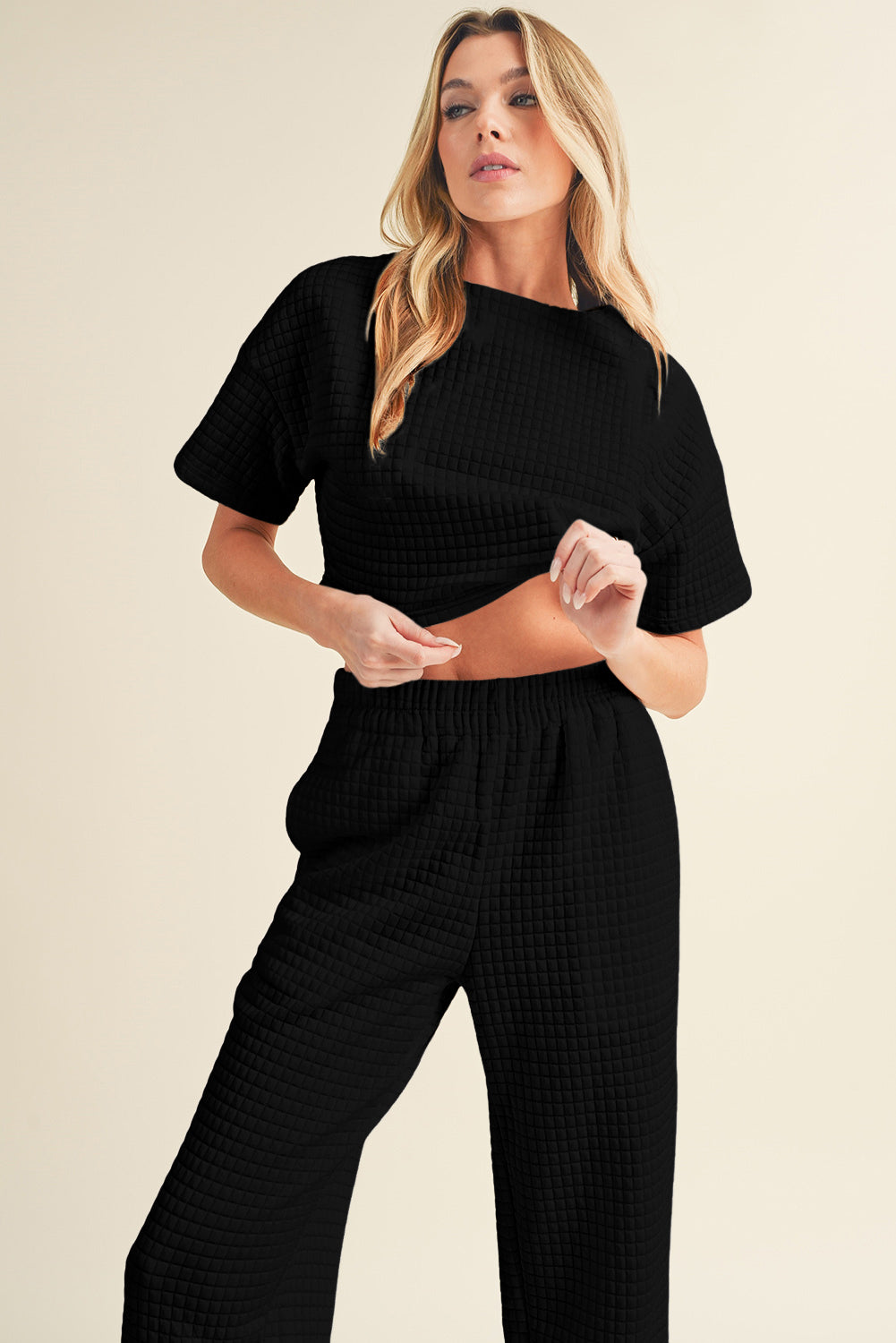 Black Textured Cropped Tee and Jogger Pants Set