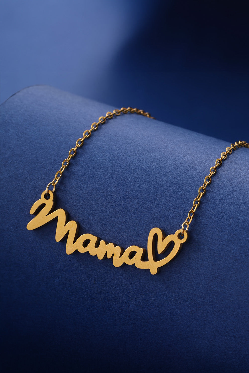 Gold Mama Letter Heart Pattern Necklace